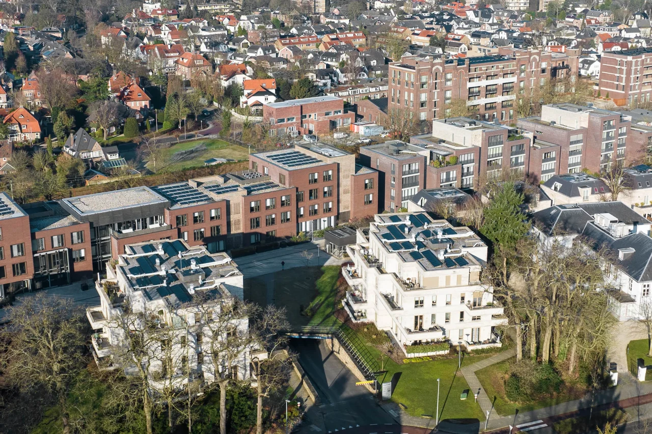 LEVS Bensdorp92 crop min