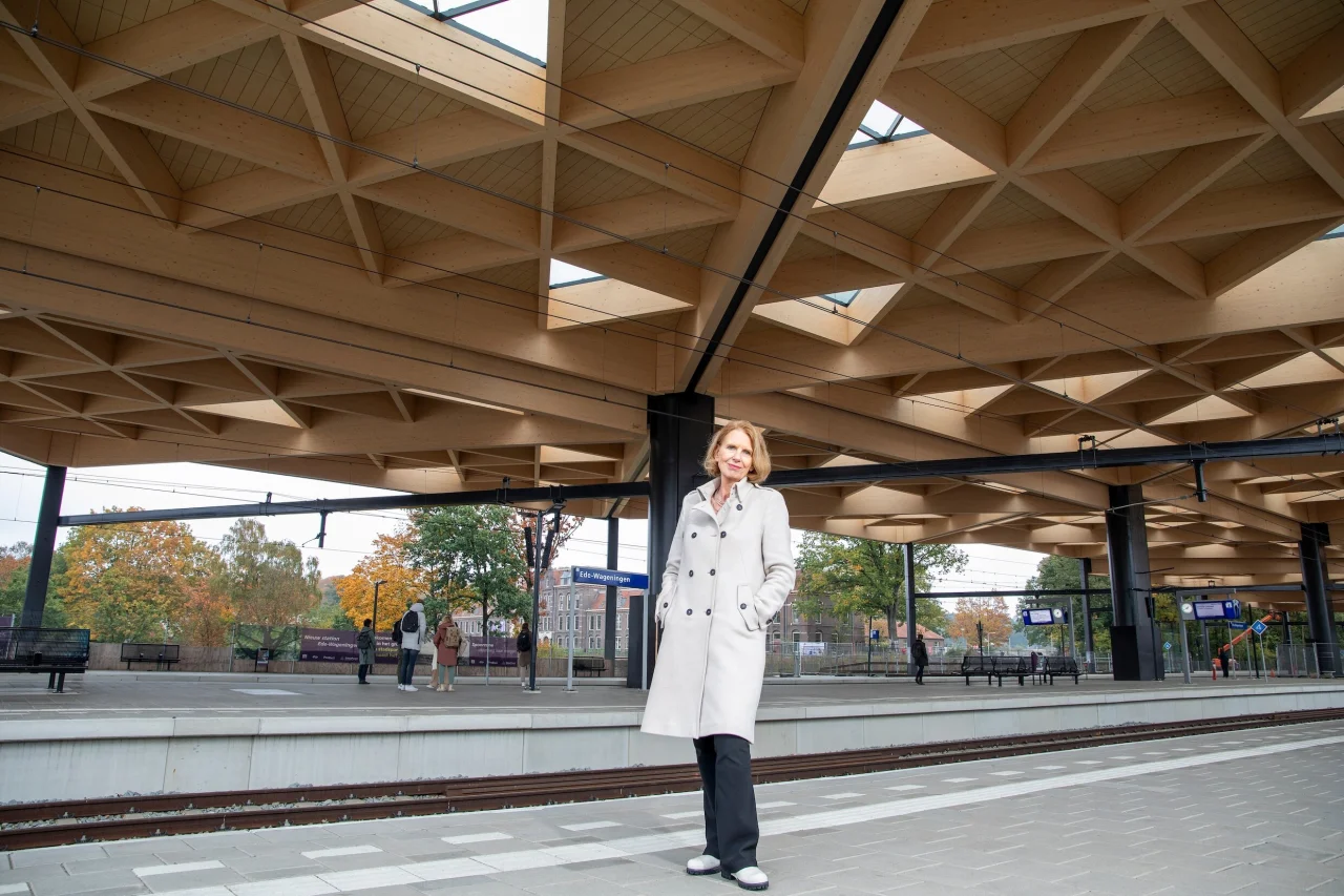 251120 Volkskrant Slotakkoord Spoorbouwmeester foto Xander van Omm