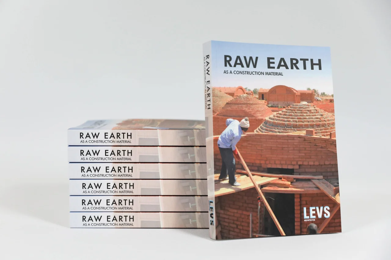 LEVS Raw Earth1 min