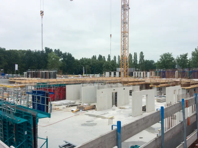 Klaasje under construction
