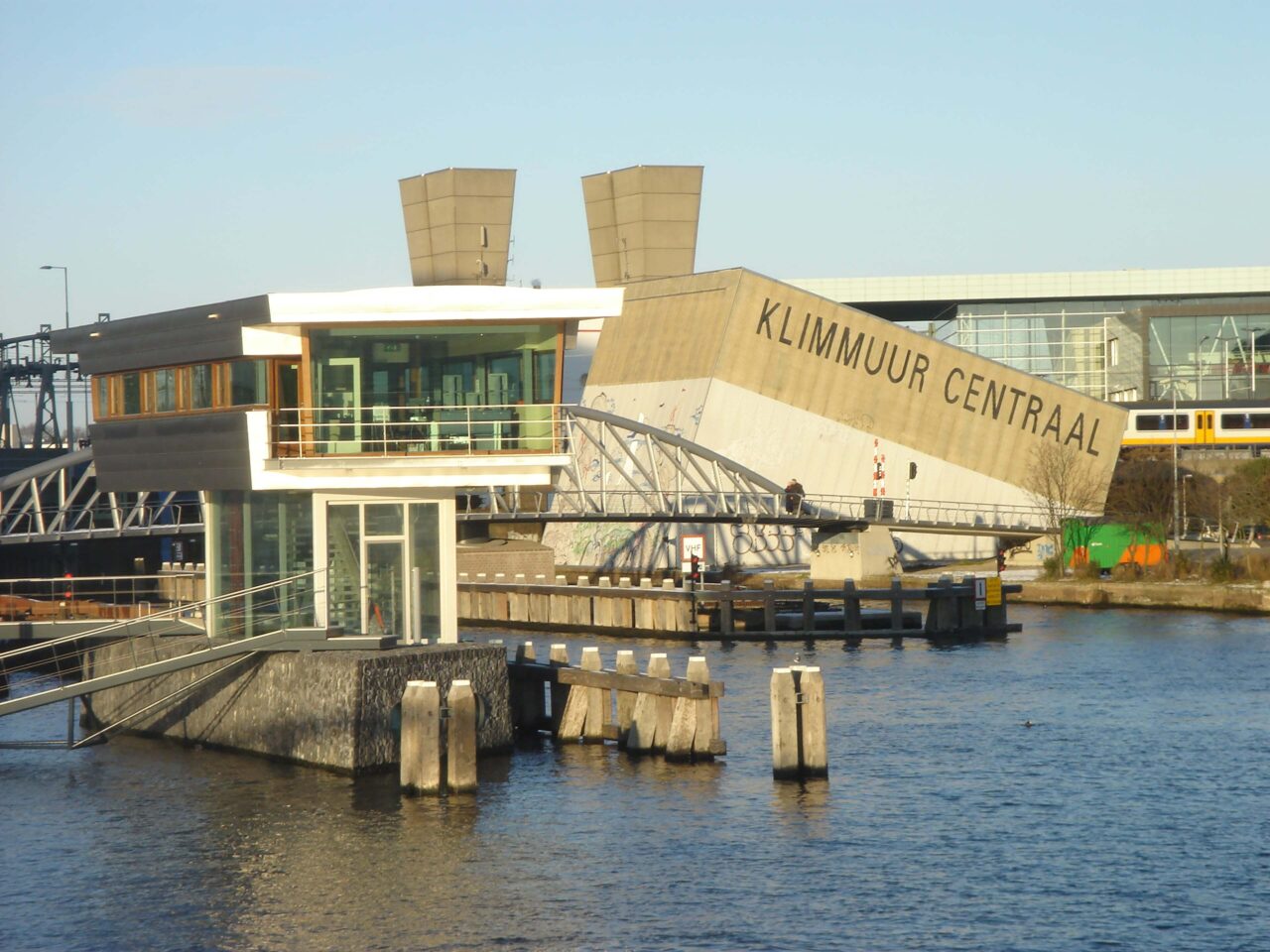 LEVS Lexicon 07 Cardle 7 min